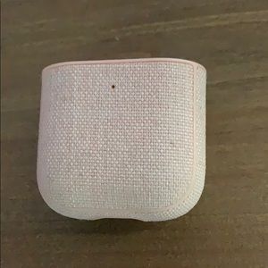 AirPods case (1st gen)